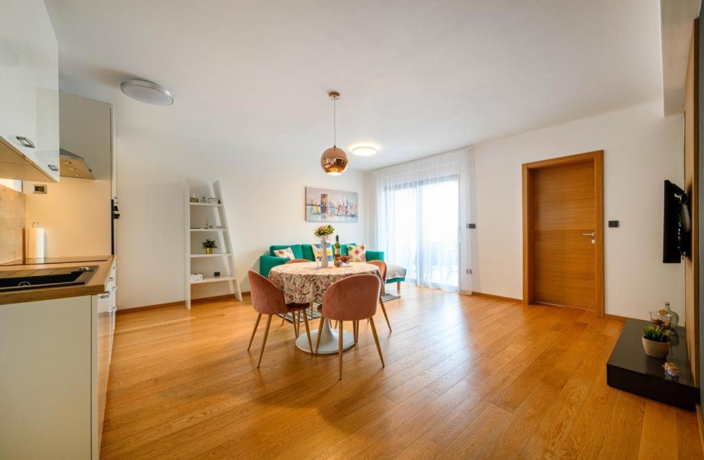 Ferienwohnung Ledunis Šibenik Exterior foto