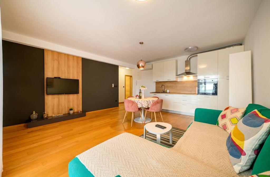 Ferienwohnung Ledunis Šibenik Exterior foto