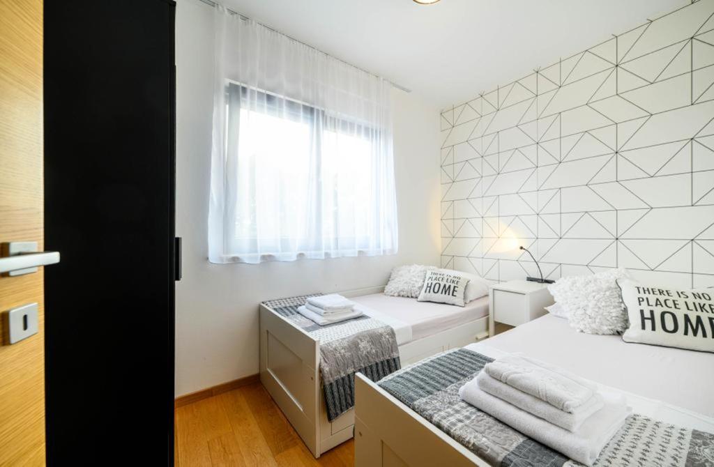 Ferienwohnung Ledunis Šibenik Exterior foto
